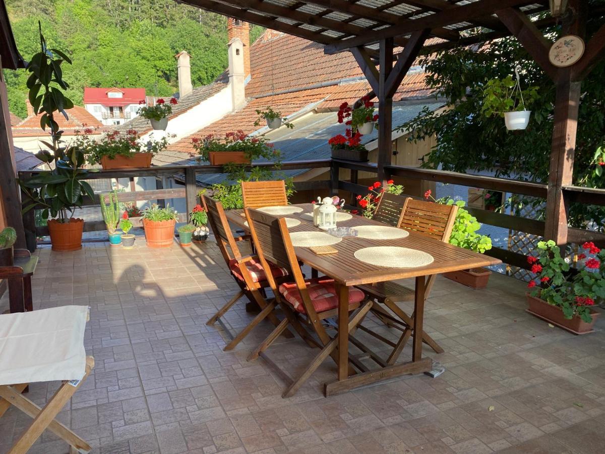 Victoria Gasthaus Rasnov - Charming Vacation House In Rasnov Exteriér fotografie