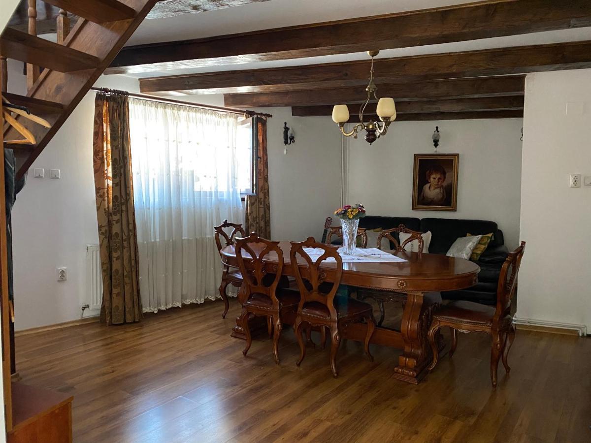 Victoria Gasthaus Rasnov - Charming Vacation House In Rasnov Exteriér fotografie