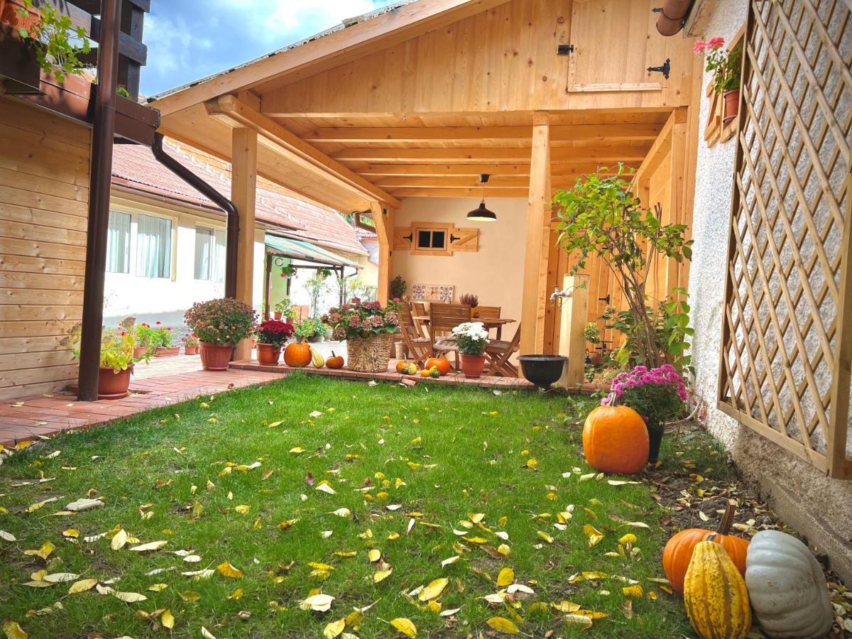 Victoria Gasthaus Rasnov - Charming Vacation House In Rasnov Exteriér fotografie